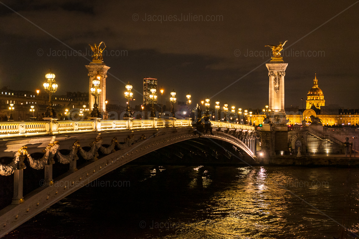 bridge of Paris at night