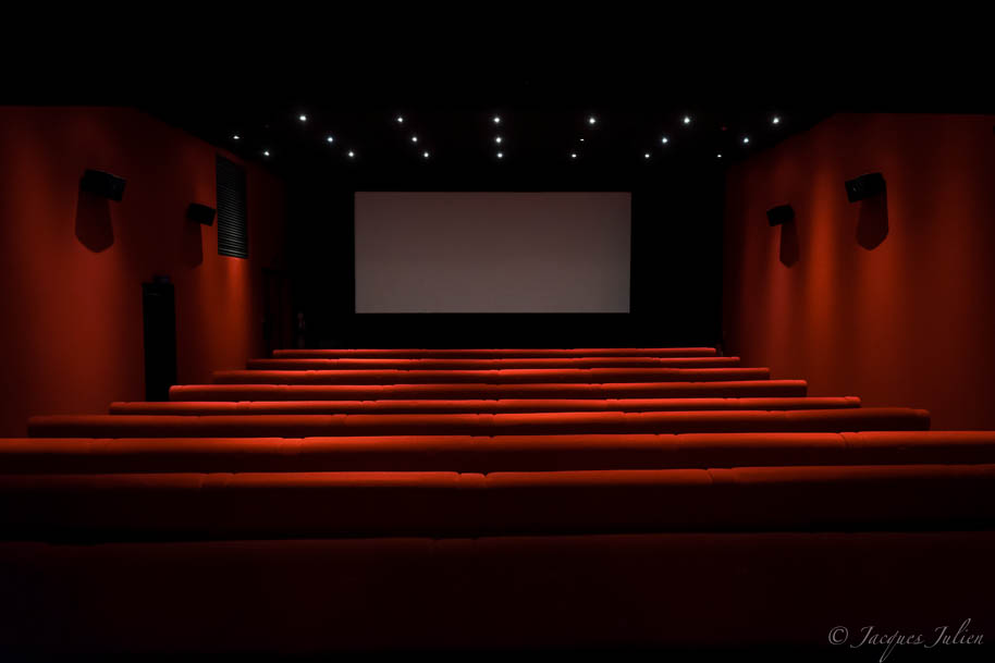 red movie theatre empty